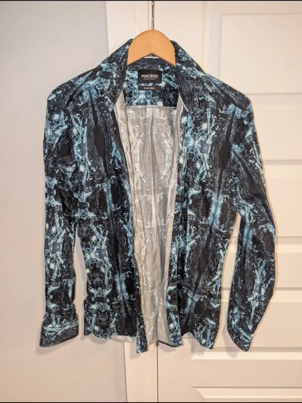 Black & Light Blue Patterned Abstract Dress Shirt - Medium